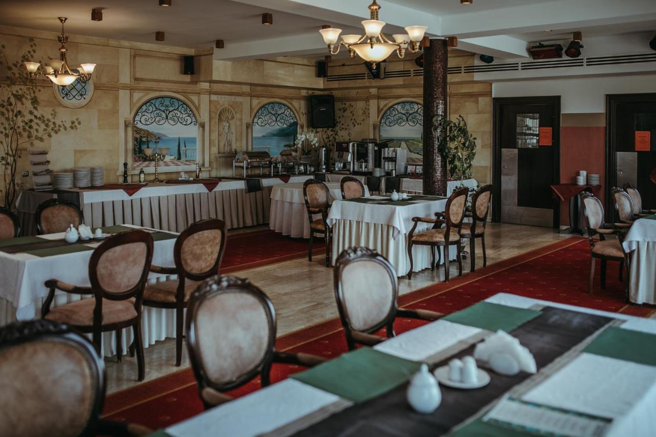 Hotel Apollo Дарлувко Экстерьер фото